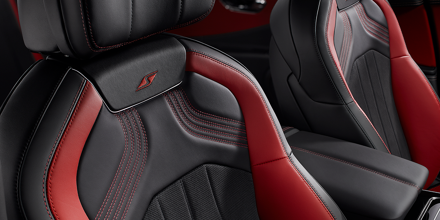 Bentley Geneve Bentley Flying Spur S seat in Beluga black and \hotspur red hide with S emblem stitching